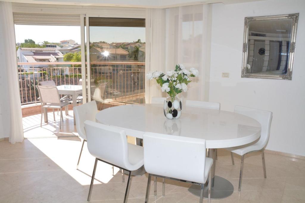 Sweethome26 Luxury Apartment Eilat / Free Parking ภายนอก รูปภาพ